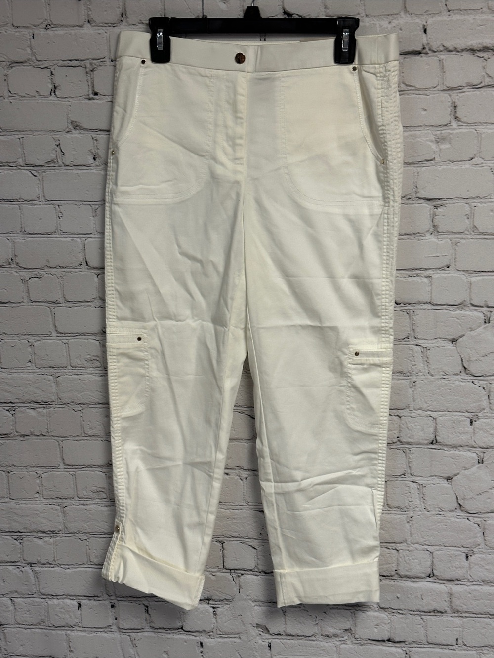 Chico's Off-White Cropped Cargo Pants